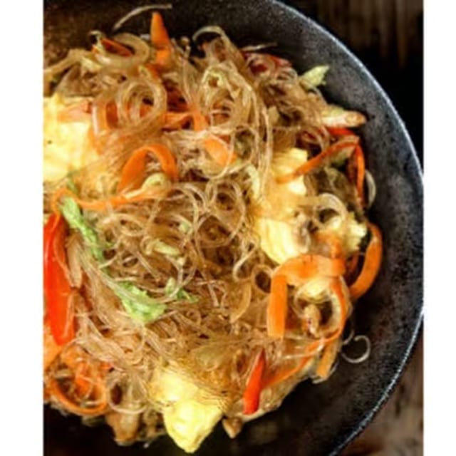 Pad-Woon-Sen Stir-Fried Noodle.